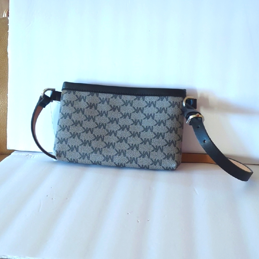 Michael KORS Gray Monogram
